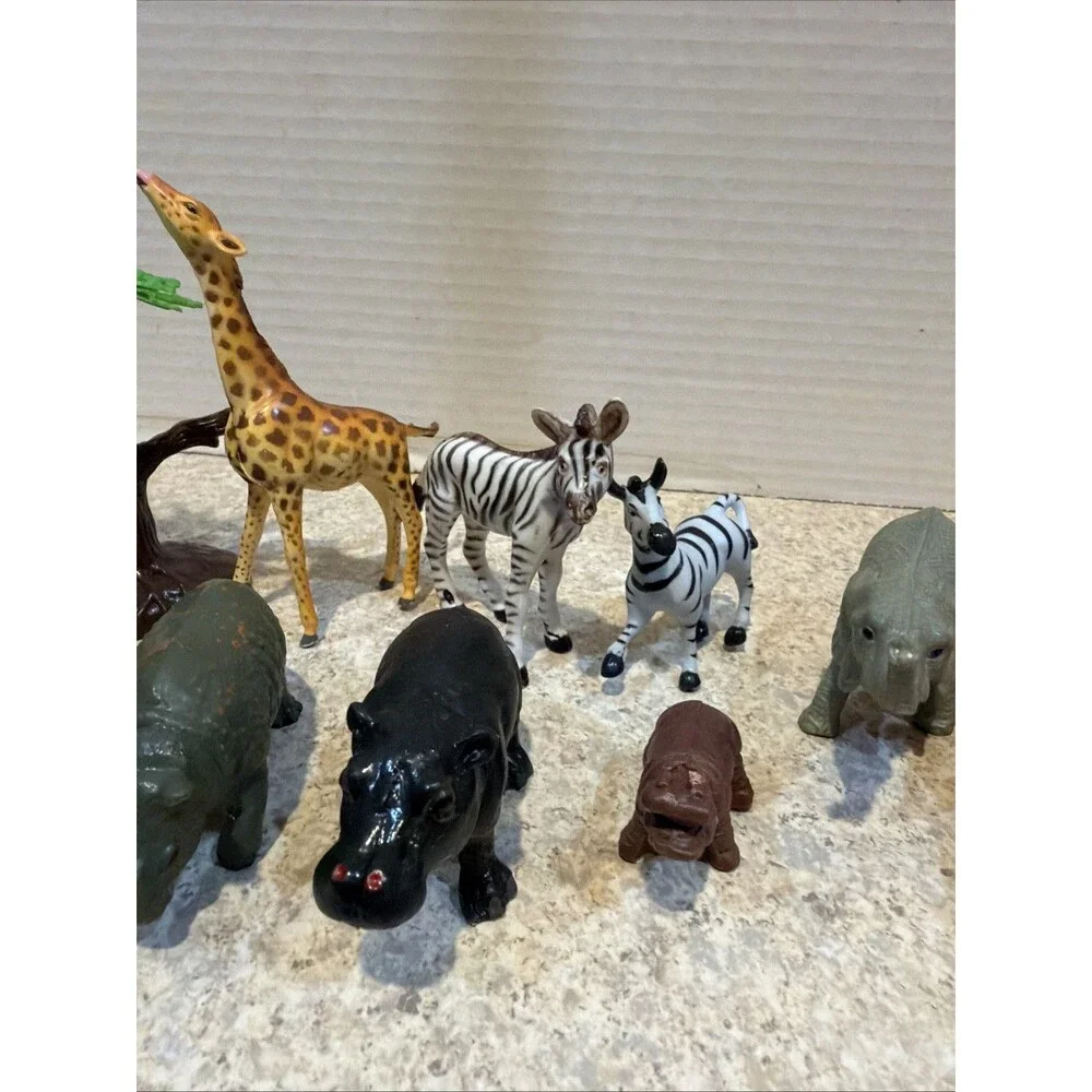 Safari Animal Figure Toy Lot 12 PC Giraffe Zebra Hippo Cheetah Elephant + Tree